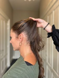 Haarstukken dames in Goes_ haar omhoog